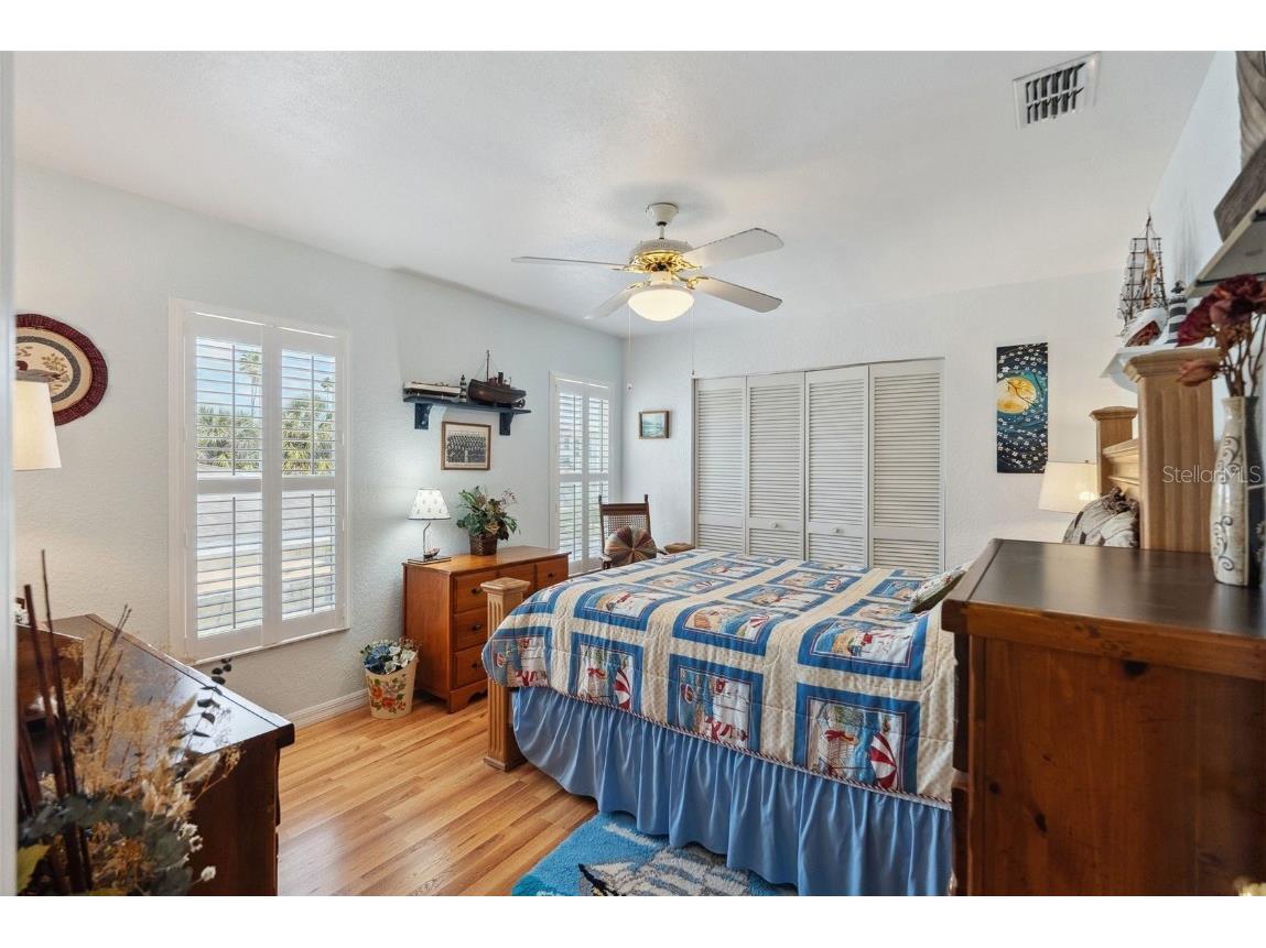 1842 Bayou Grande Boulevard NE Saint Petersburg FL 33703 TB8378427 image16