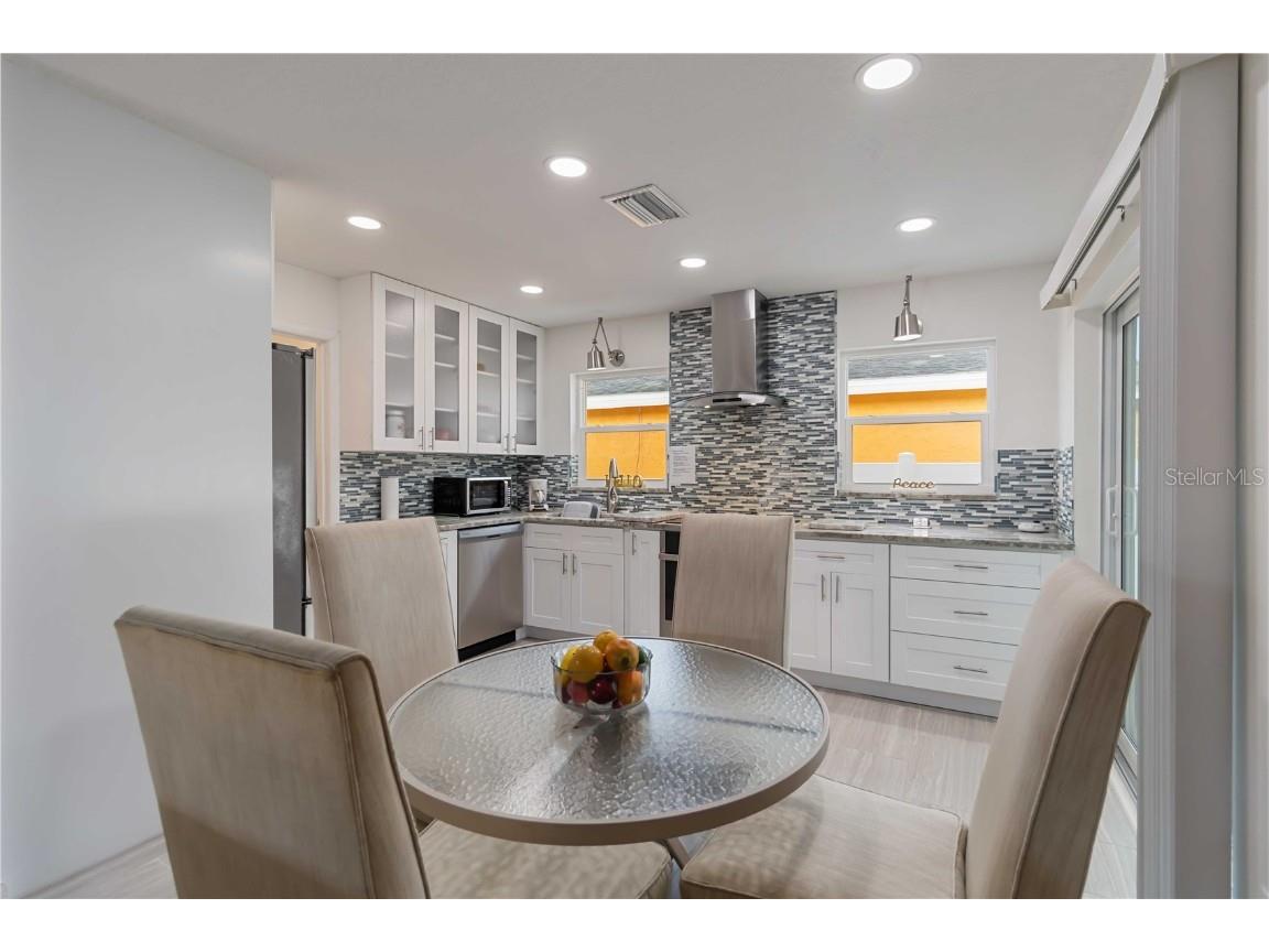 1842 Livingstone Street Sarasota FL 34231 TB8415098 image11