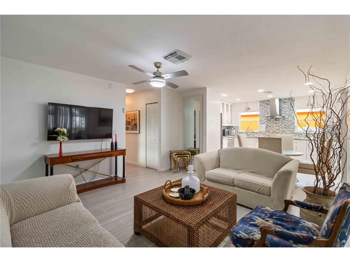 1842 Livingstone Street Sarasota FL 34231 TB8415098 image9