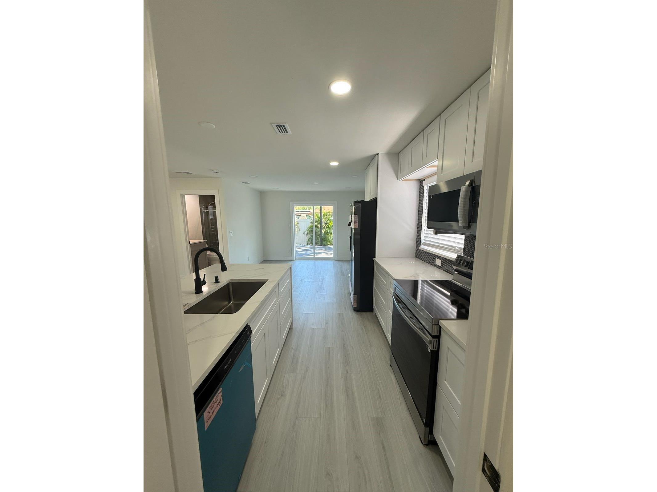 1842 Maryland Avenue NE Saint Petersburg FL 33703 TB8498083 image6
