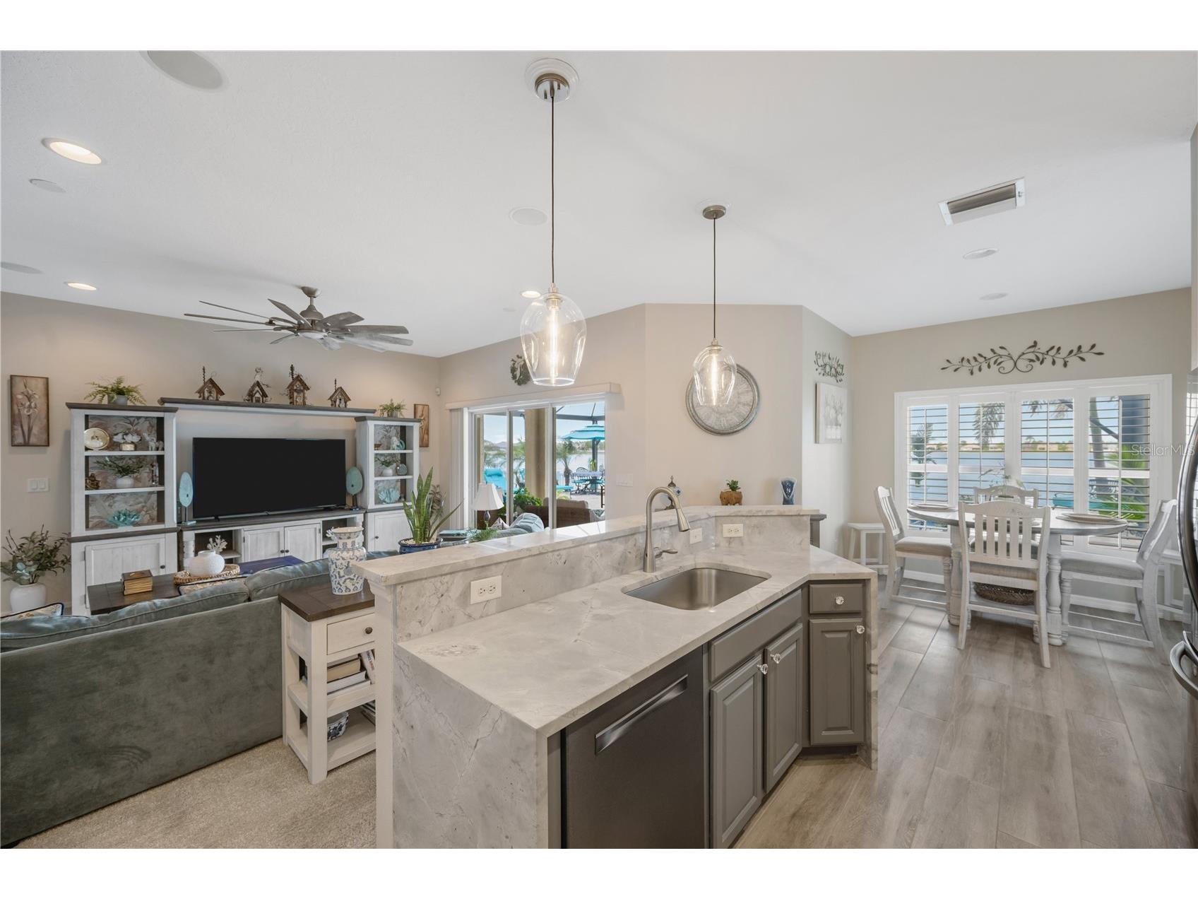1842 Mira Lago Circle Ruskin FL 33570 TB8494256 image19