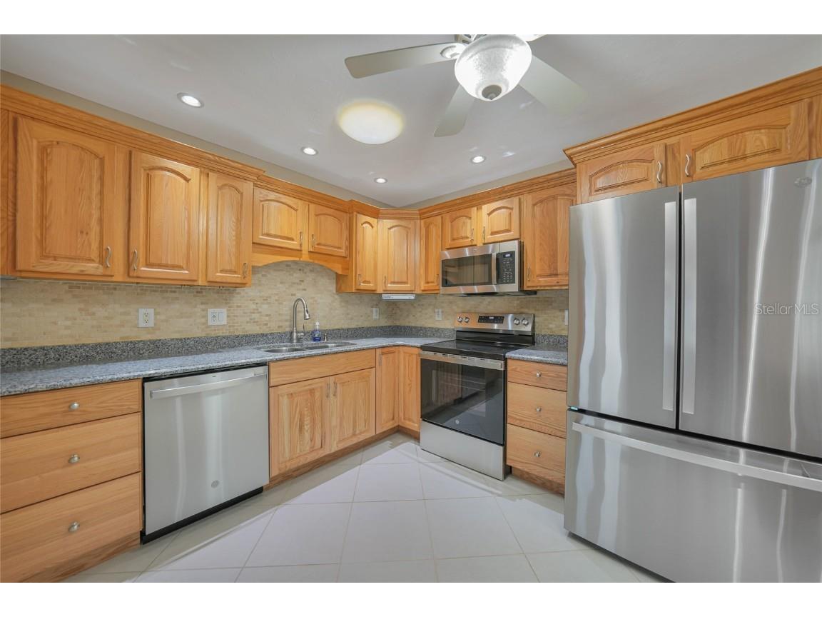 18427 Goodman Circle Port Charlotte FL 33948 - HOTTELET WATERWAY C7517239 image13