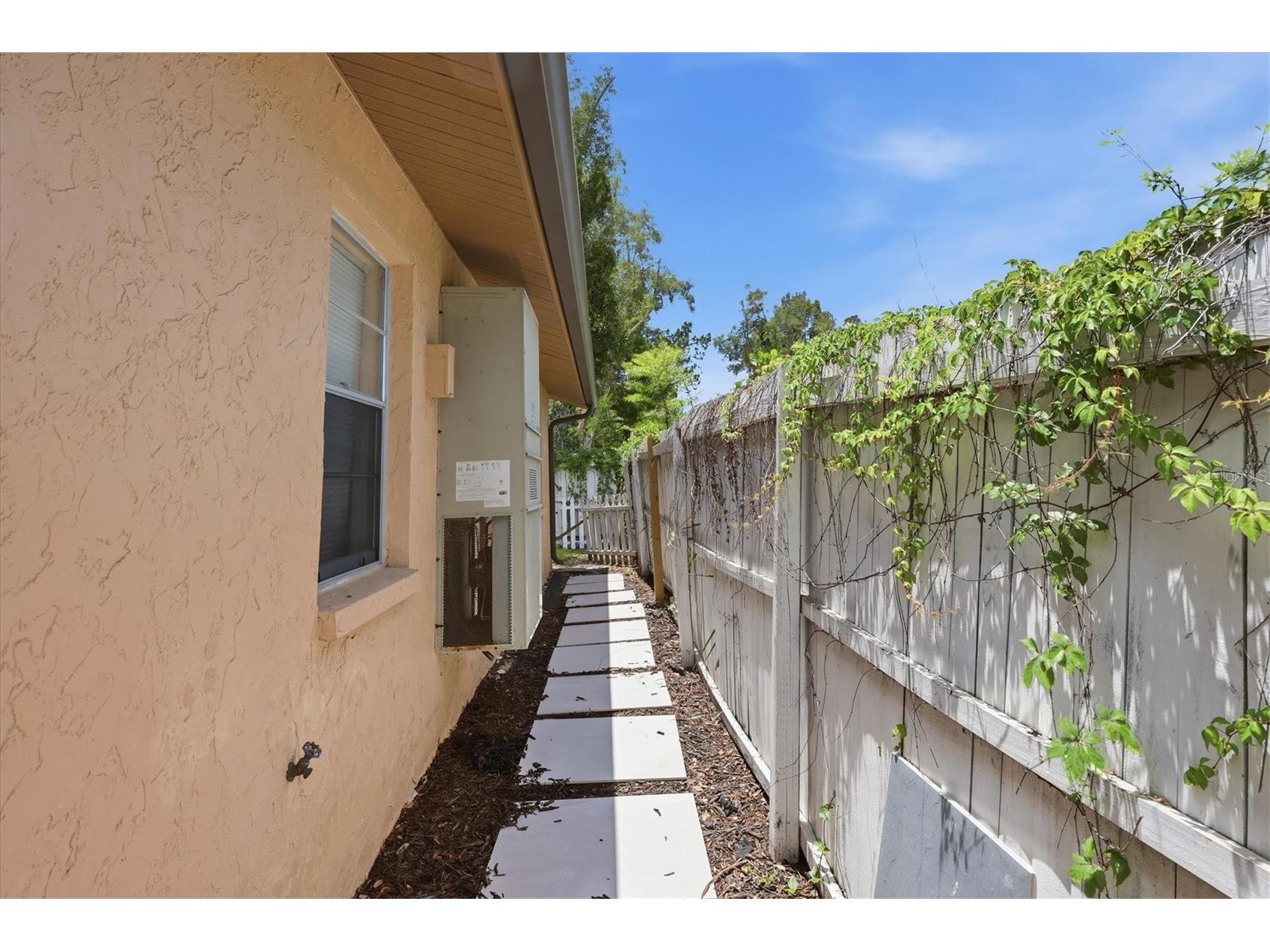1844 Marbeth Street Sarasota FL 34231 A4694572 image7