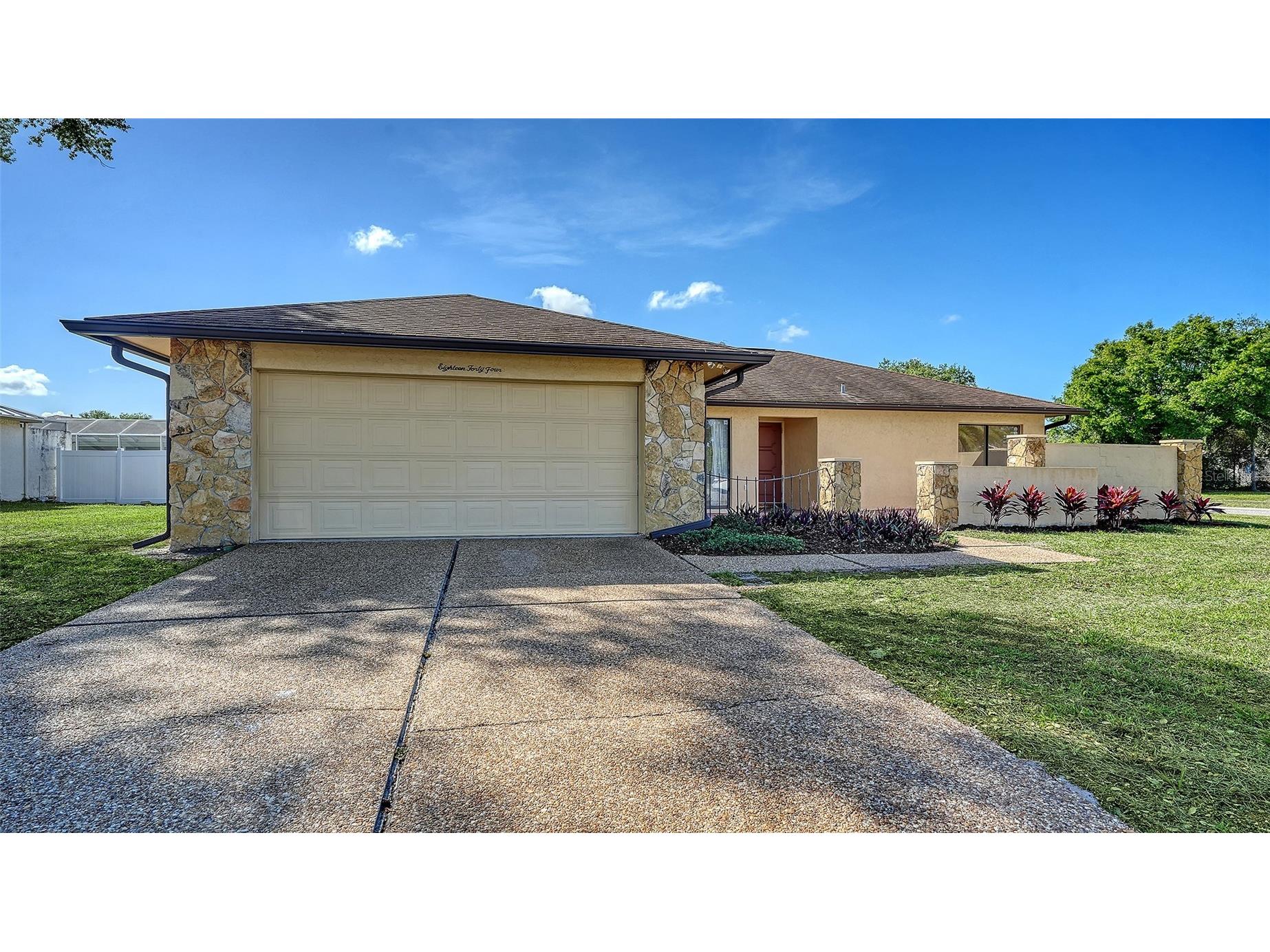 1844 Oak View Drive Sarasota FL 34232 A4688969 image1