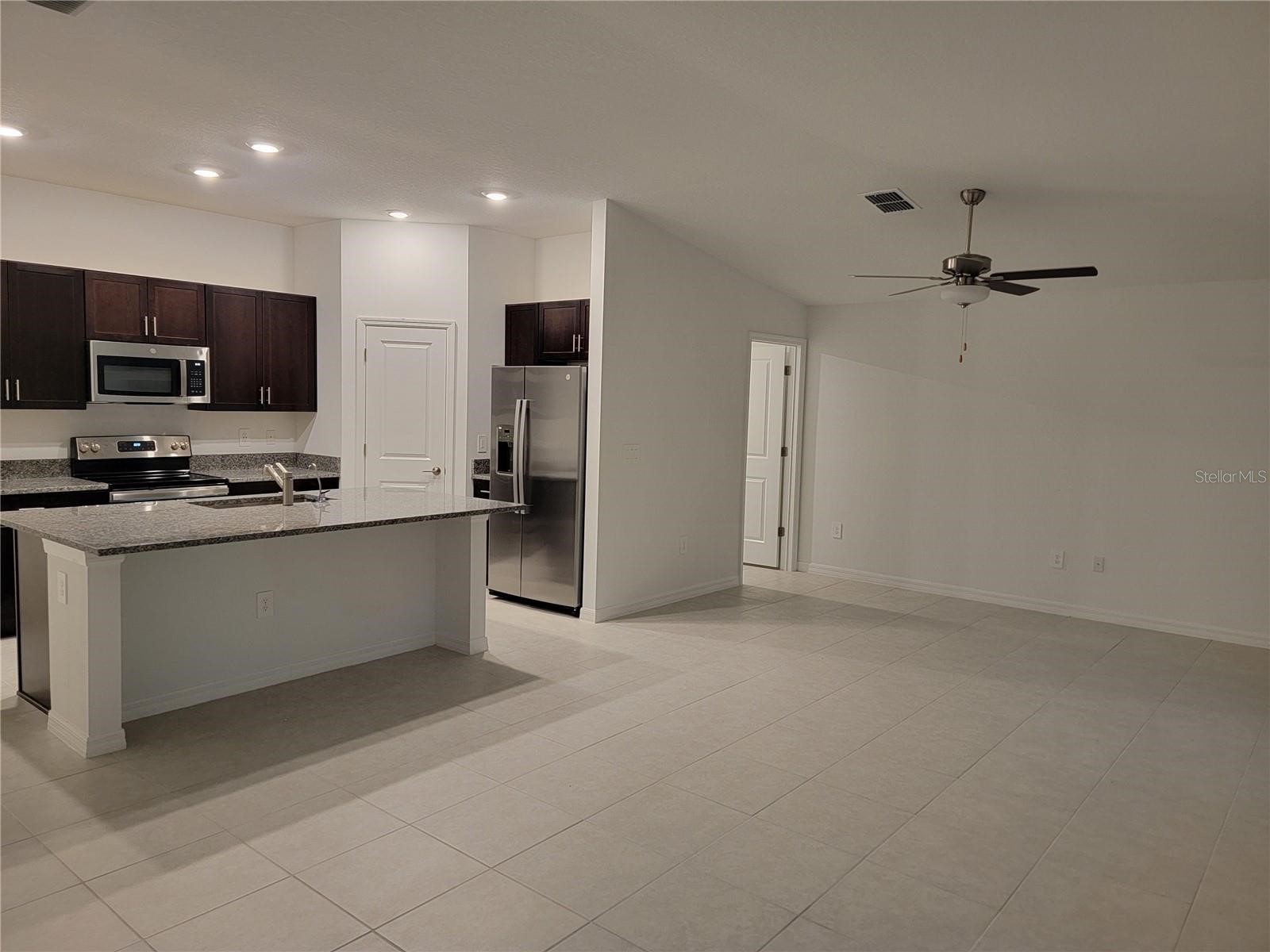1844 Red Loop Lakeland FL 33801 TB8517581 image3