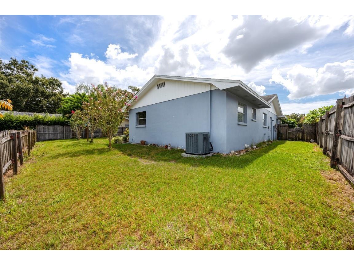 1844 Teakwood Lane Dunedin FL 34698 TB8429274 image28