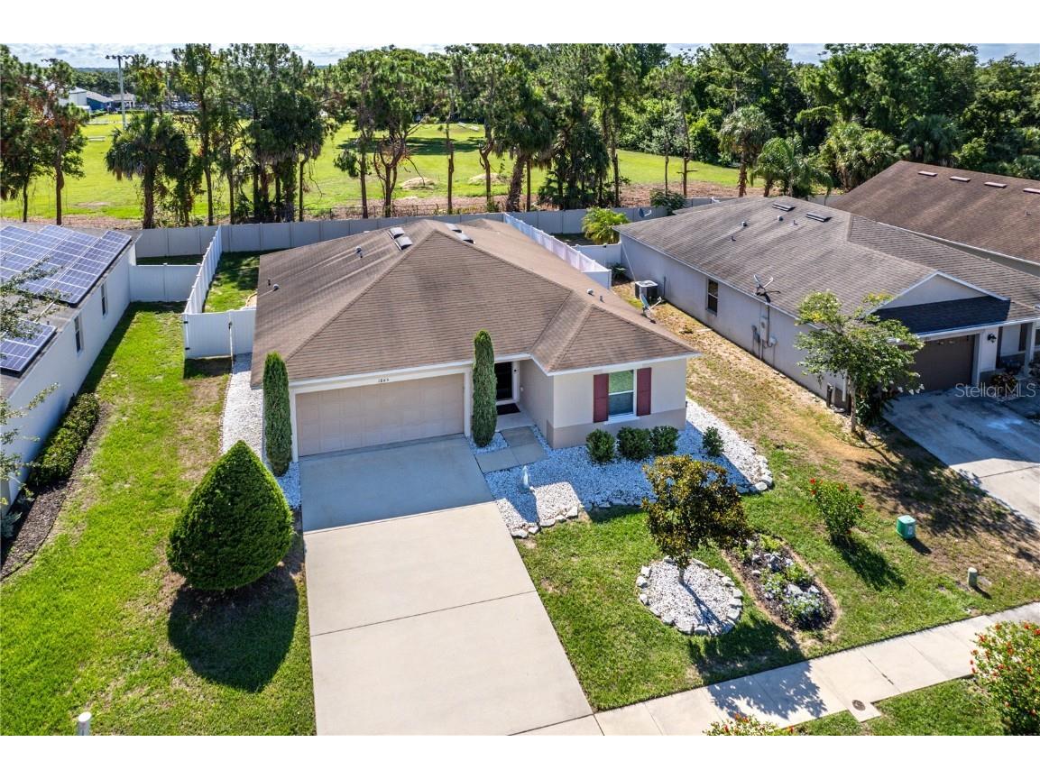 1845 College Park Drive Tavares FL 32778 G5083604 image1