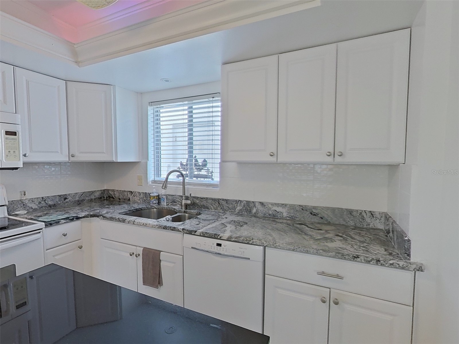 1845 Vera Place #29 Sarasota FL 34235 A4685049 image17