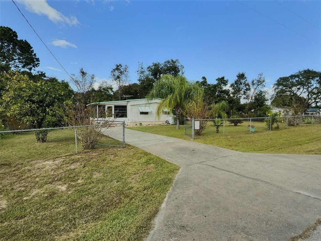18451 SE 20th Place Silver Springs FL 34488 OM688125 image1