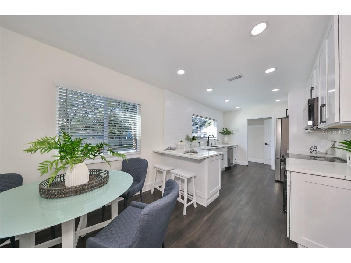 1846 3rd Street S Saint Petersburg FL 33705 TB8441944 image17