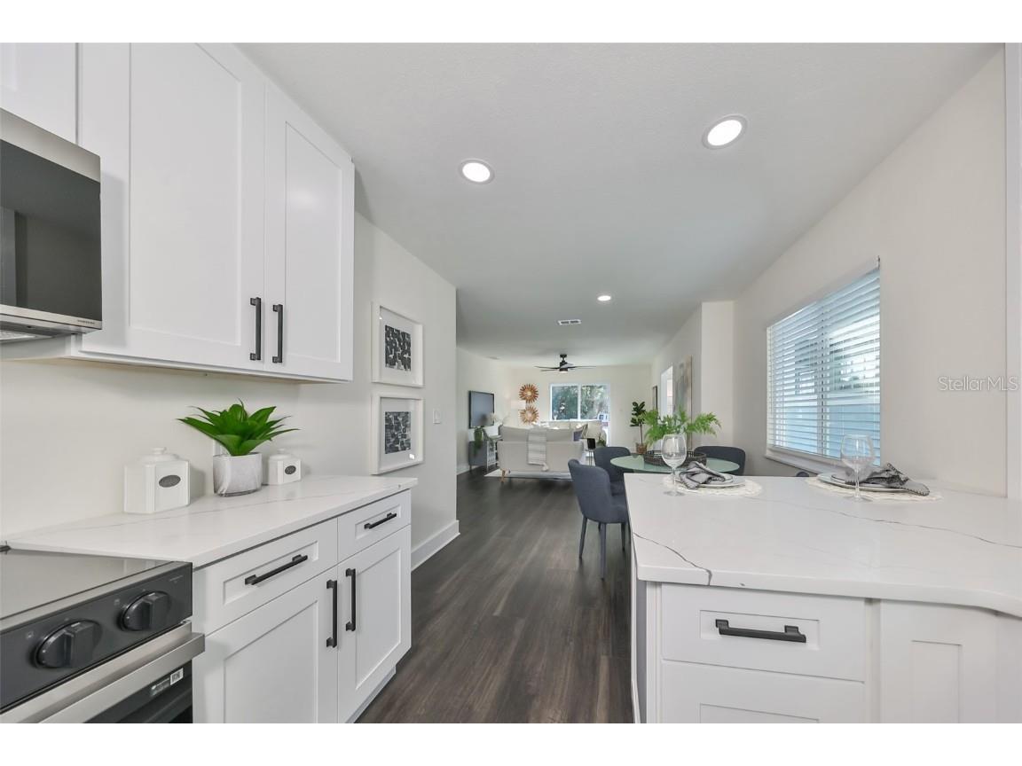 1846 3rd Street S Saint Petersburg FL 33705 TB8441944 image20