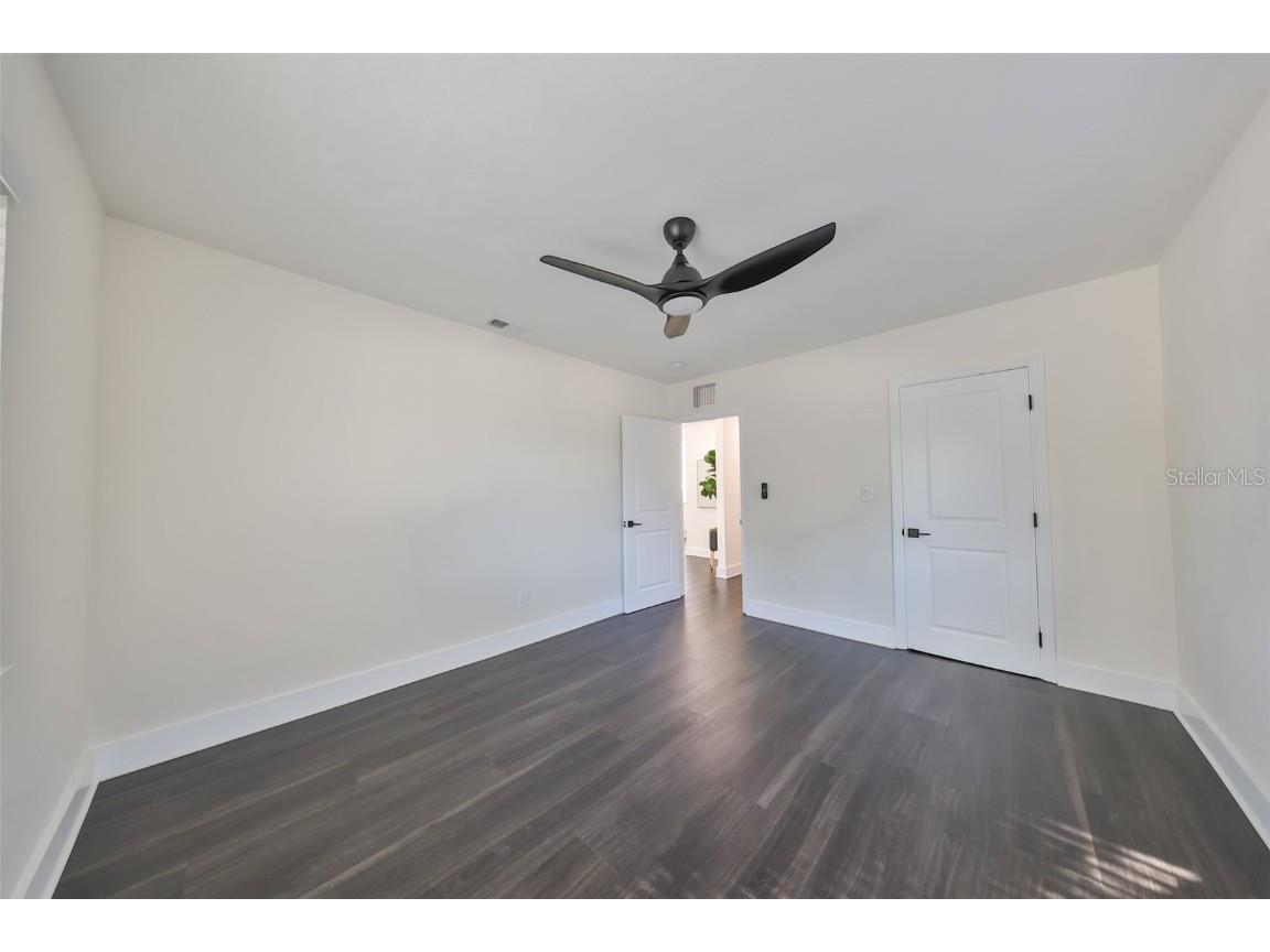 1846 3rd Street S Saint Petersburg FL 33705 TB8441944 image27