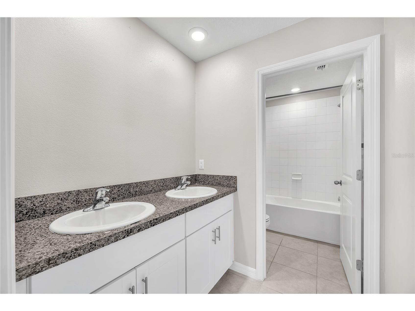 1846 Silver Star Place Ruskin FL 33570 TB8527814 image21