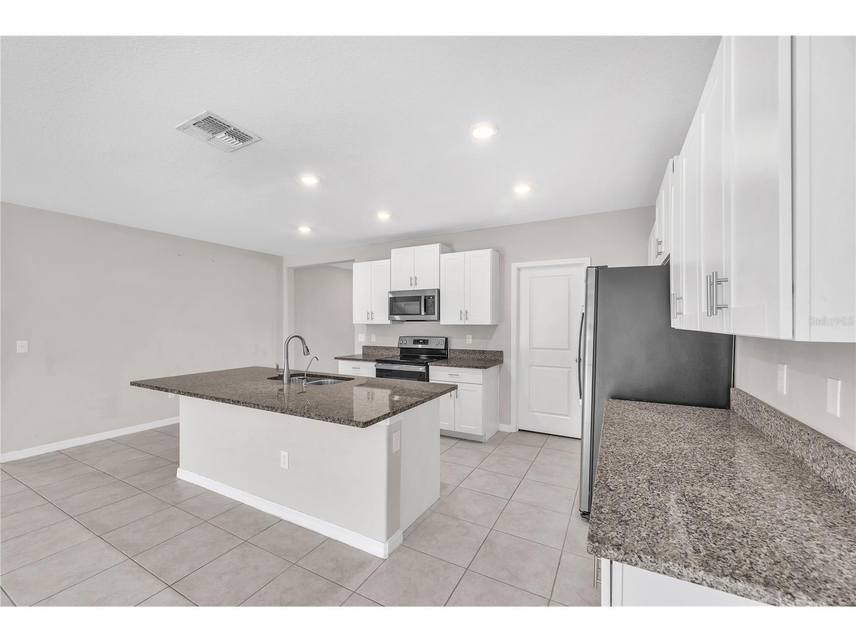 1846 Silver Star Place Ruskin FL 33570 TB8527814 image6