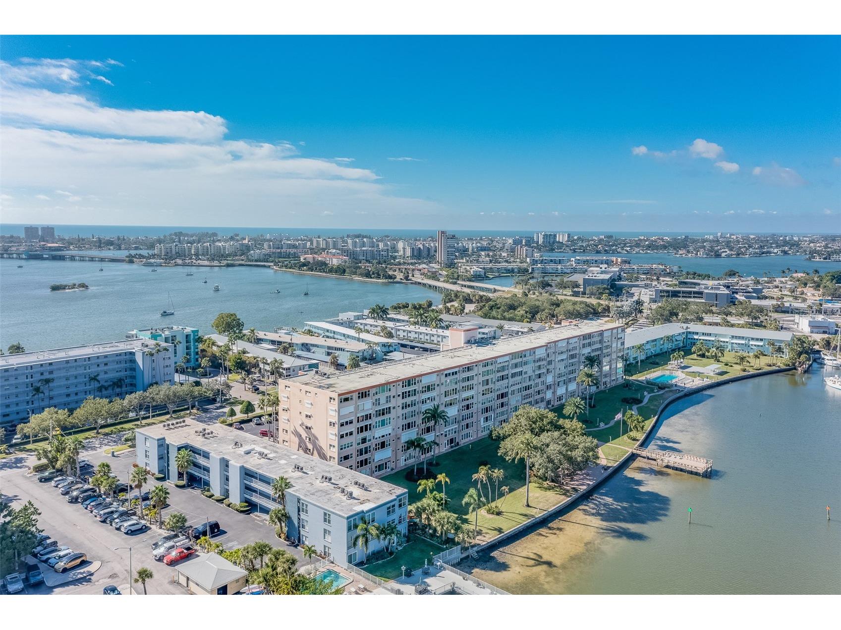 1847 Shore Drive S #117 South Pasadena FL 33707 TB8448779 image1