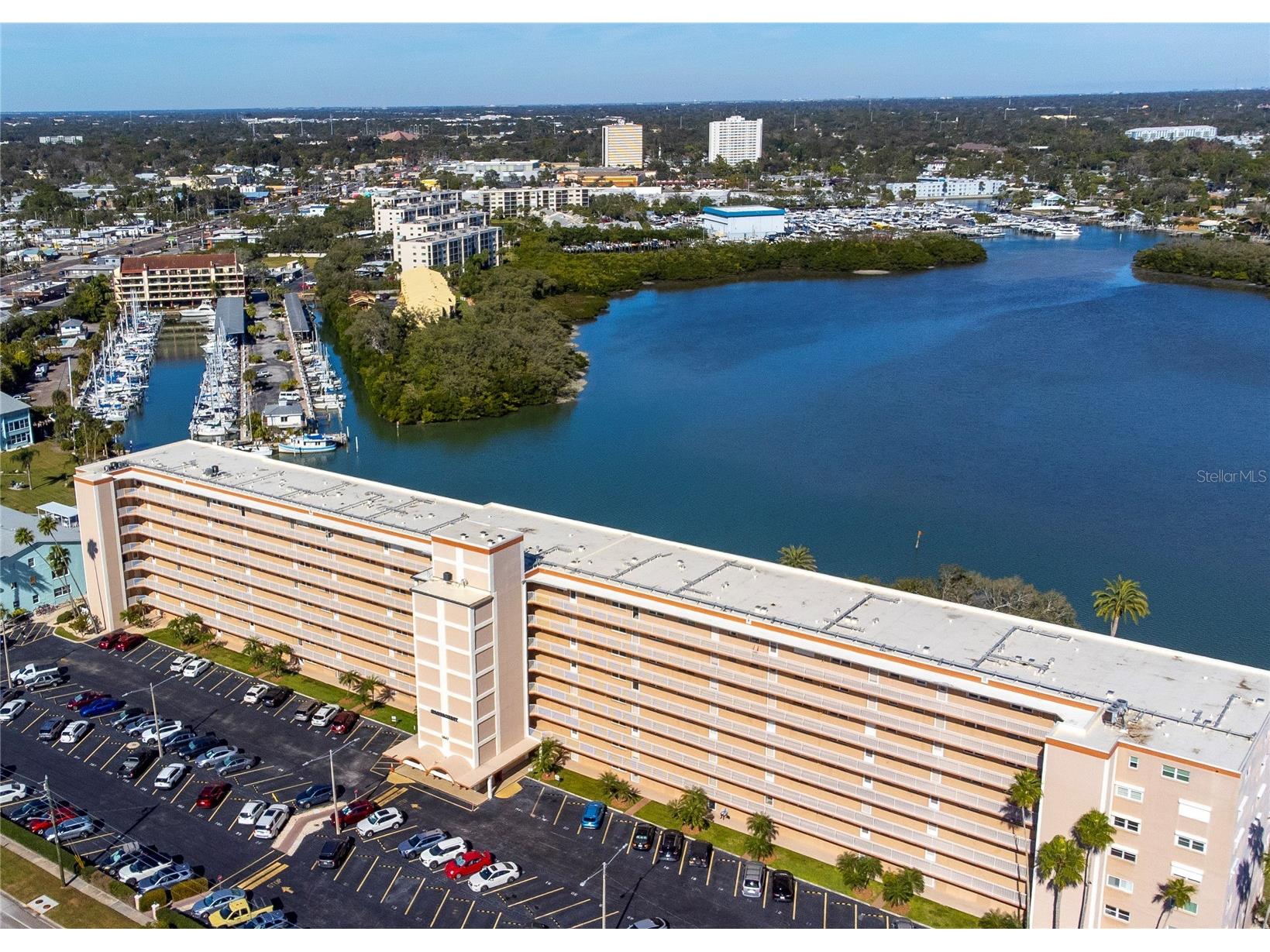 1847 Shore Drive S #204 South Pasadena FL 33707 TB8467060 image1