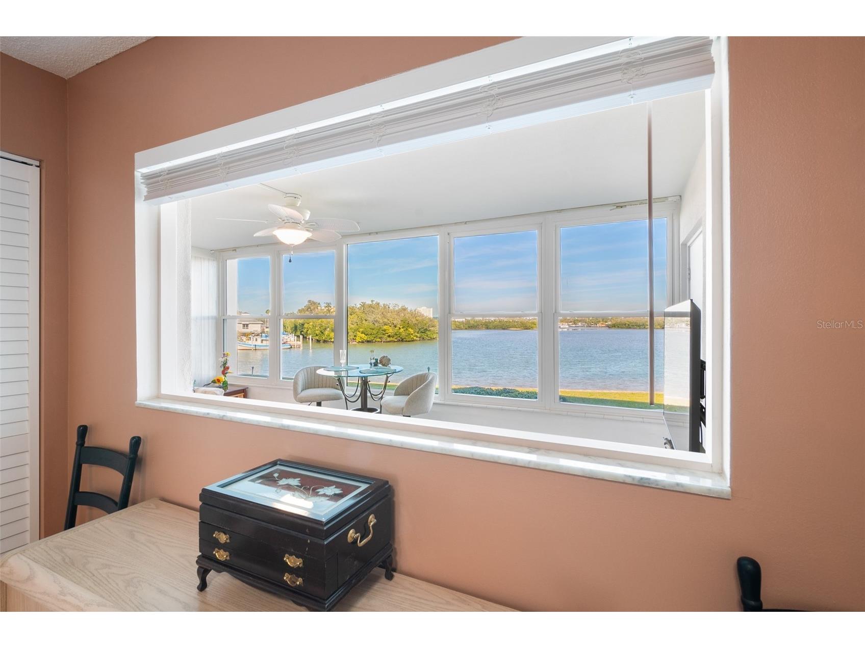 1847 Shore Drive S #204 South Pasadena FL 33707 TB8467060 image17