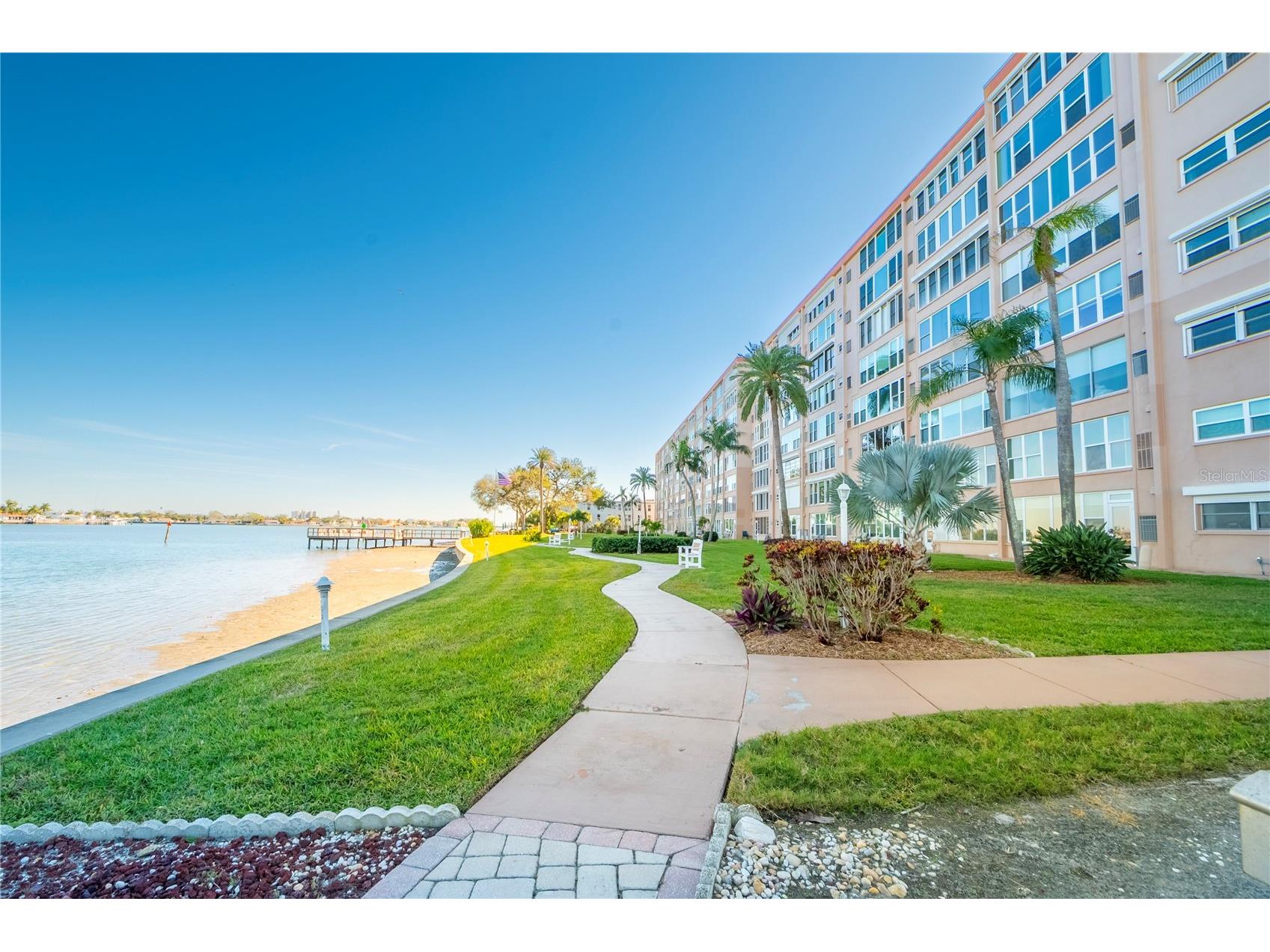 1847 Shore Drive S #204 South Pasadena FL 33707 TB8467060 image23