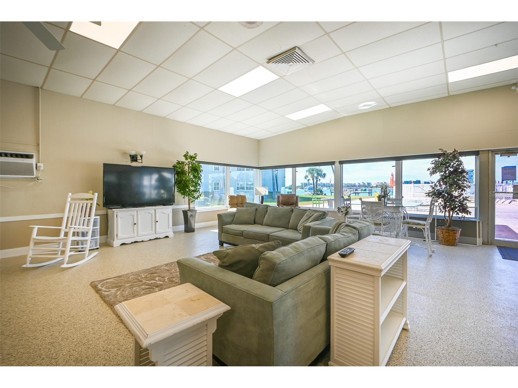 1847 Shore Drive S #204 South Pasadena FL 33707 TB8467060 image34