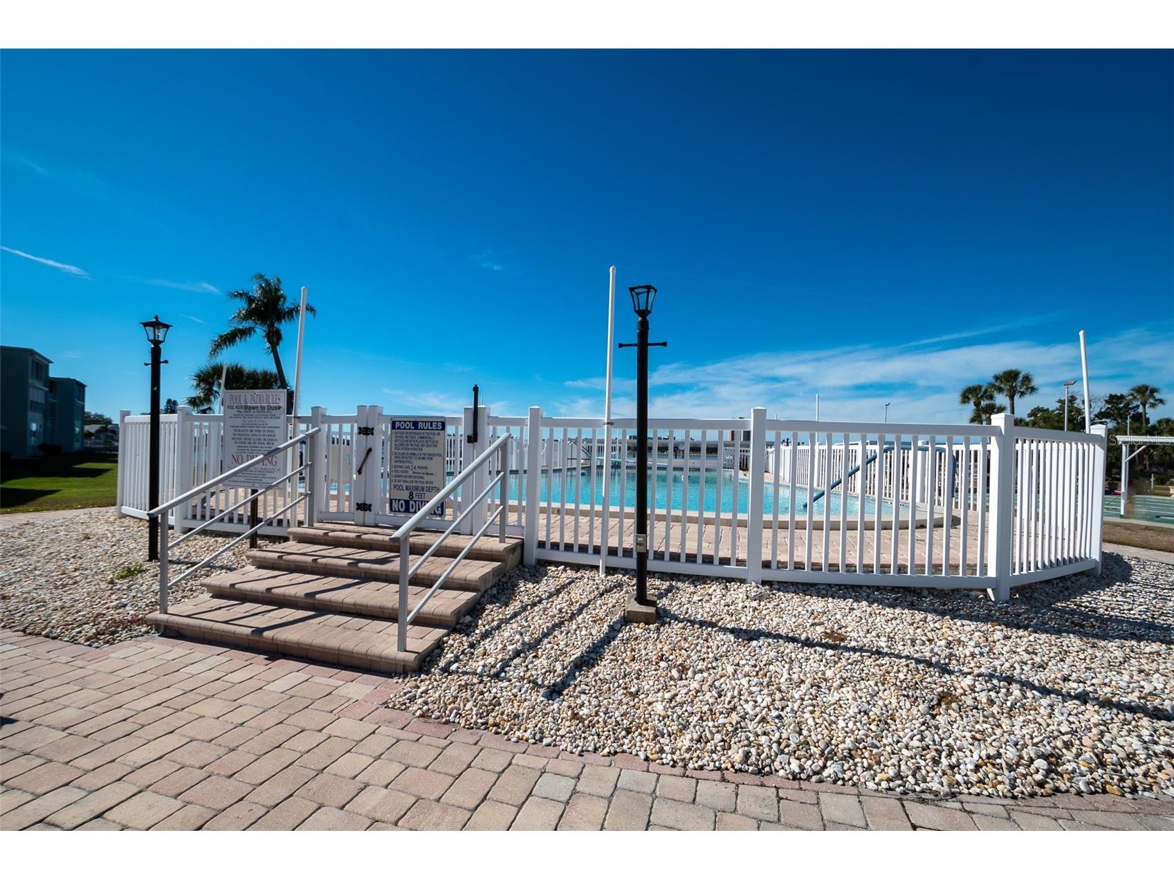 1847 Shore Drive S #204 South Pasadena FL 33707 TB8467060 image36