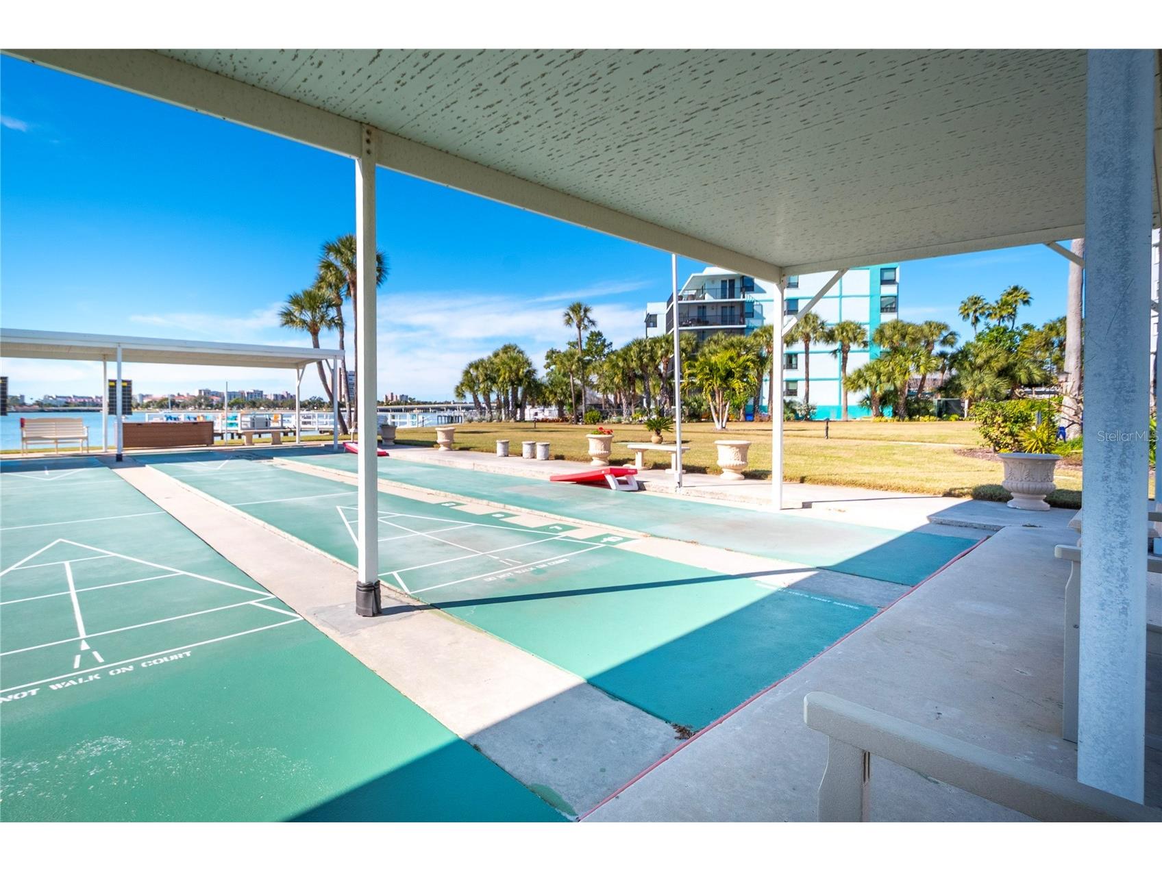 1847 Shore Drive S #204 South Pasadena FL 33707 TB8467060 image39