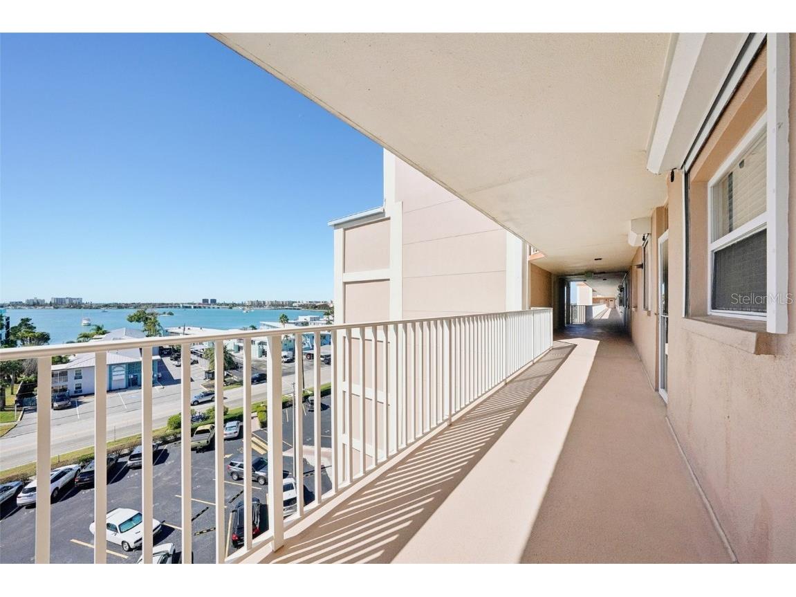 1847 Shore Drive S #711 South Pasadena FL 33707 - BOCA CIEGA BAY TB8447892 image3