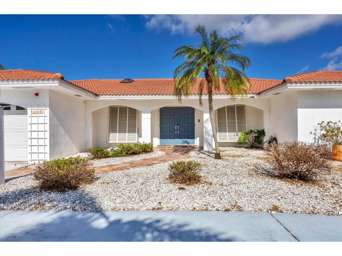 1847 Southpointe Drive Sarasota FL 34231 A4625861 image1