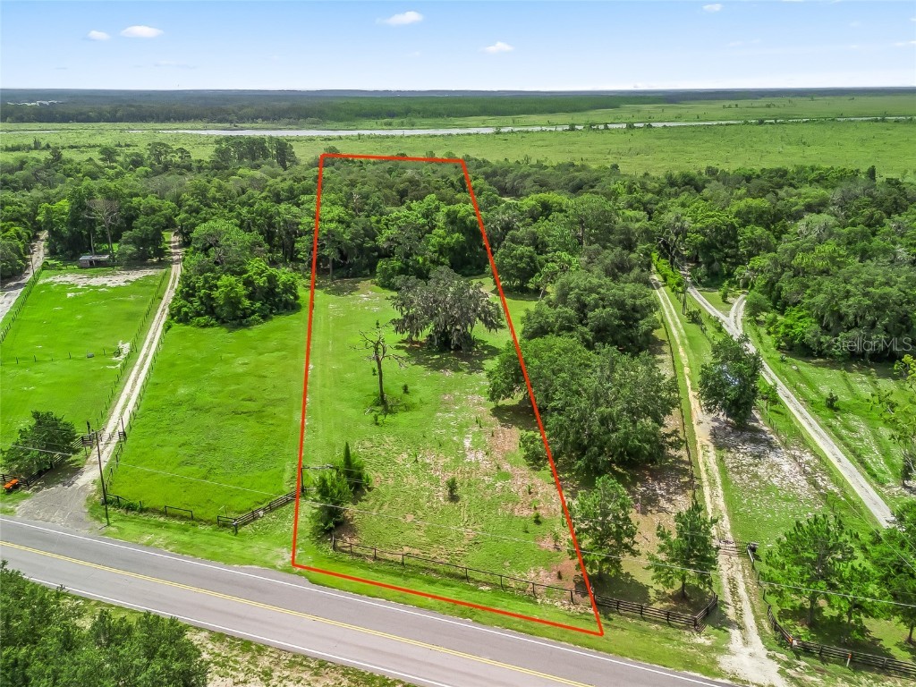 18470 SE Highway 42 Weirsdale FL 32195 G5099210 image1