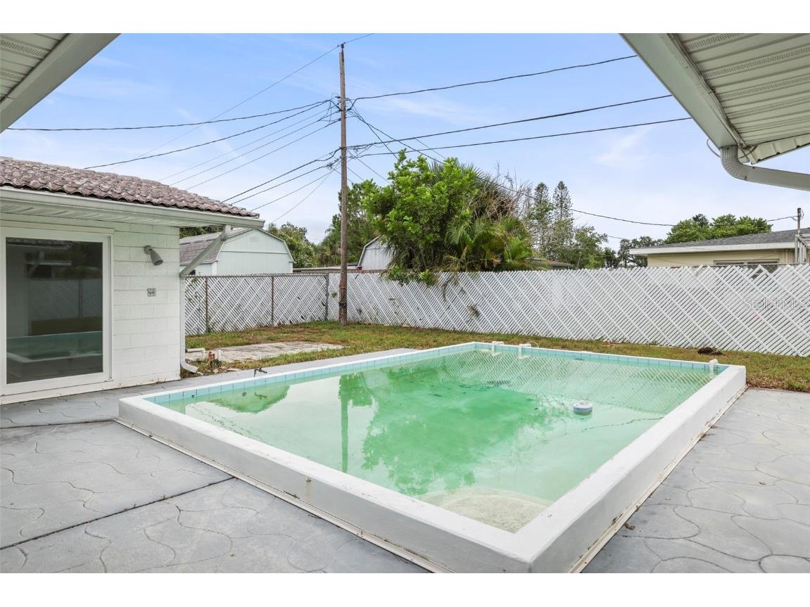 1848 68th Avenue N Saint Petersburg FL 33702 TB8399171 image25