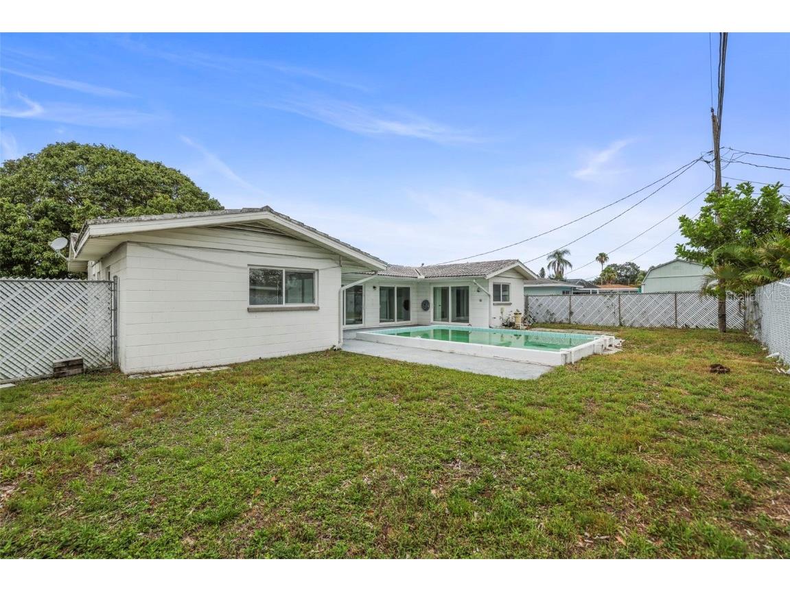 1848 68th Avenue N Saint Petersburg FL 33702 TB8399171 image27