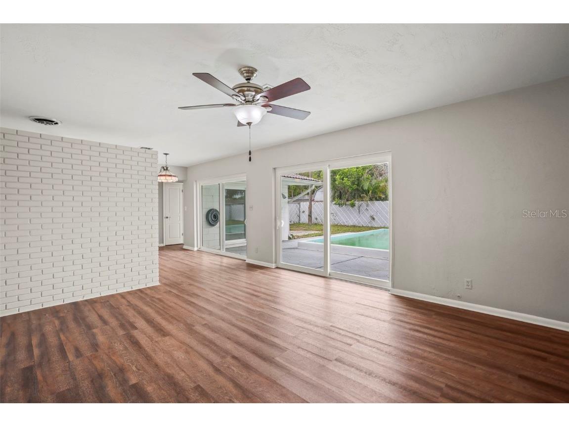 1848 68th Avenue N Saint Petersburg FL 33702 TB8399171 image6
