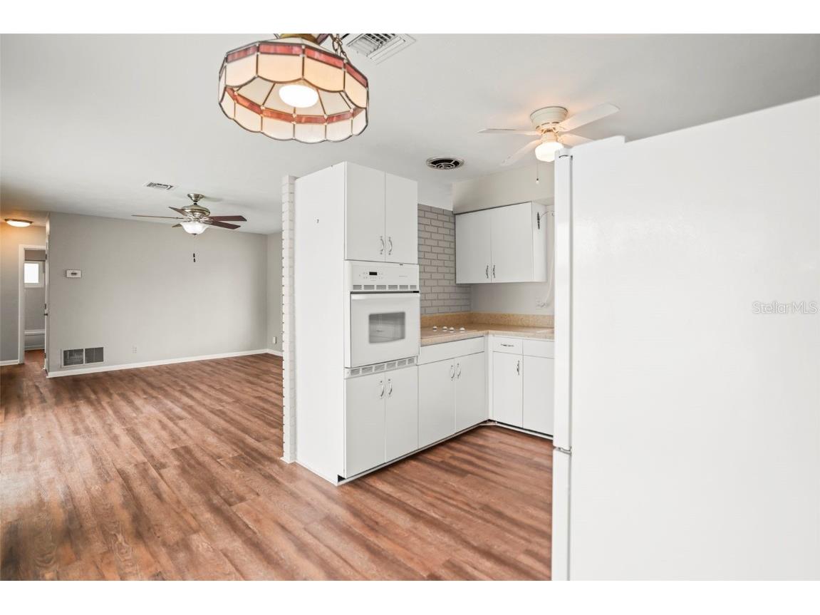 1848 68th Avenue N Saint Petersburg FL 33702 TB8399171 image8