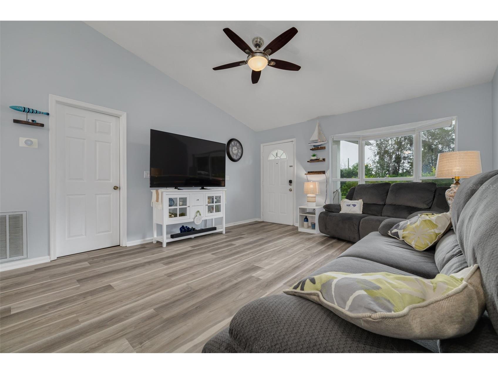 1848 77th Avenue N Saint Petersburg FL 33702 TB8525111 image3