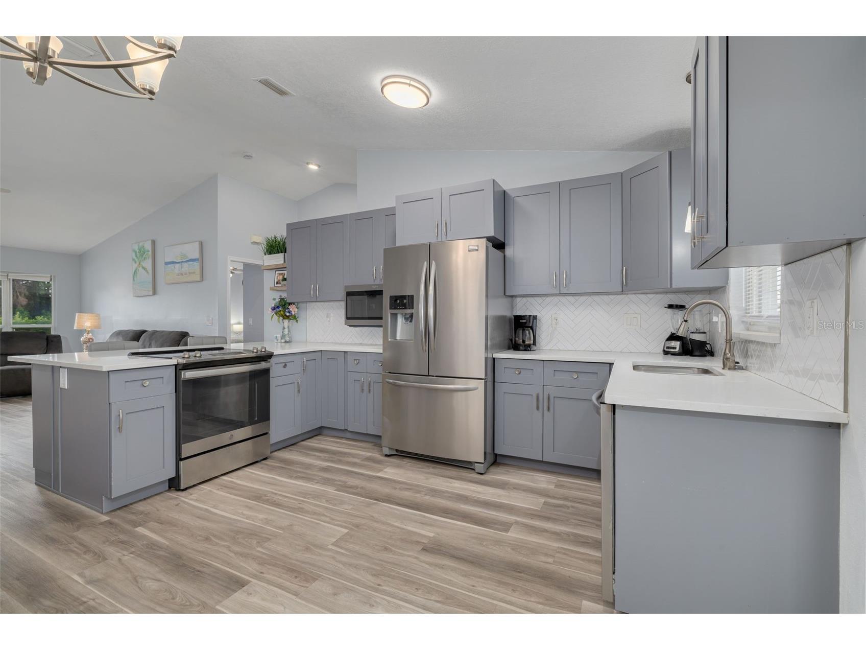 1848 77th Avenue N Saint Petersburg FL 33702 TB8525111 image8