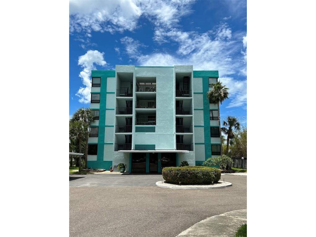 1848 Shore Drive S #101 South Pasadena FL 33707 - BOCA CIEGA BAY U8202866 image1