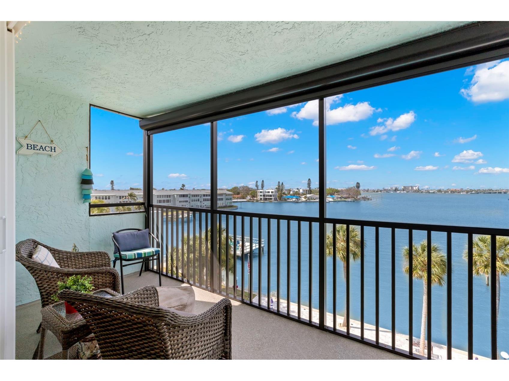 1848 Shore Drive S #402 South Pasadena FL 33707 TB8488247 image1