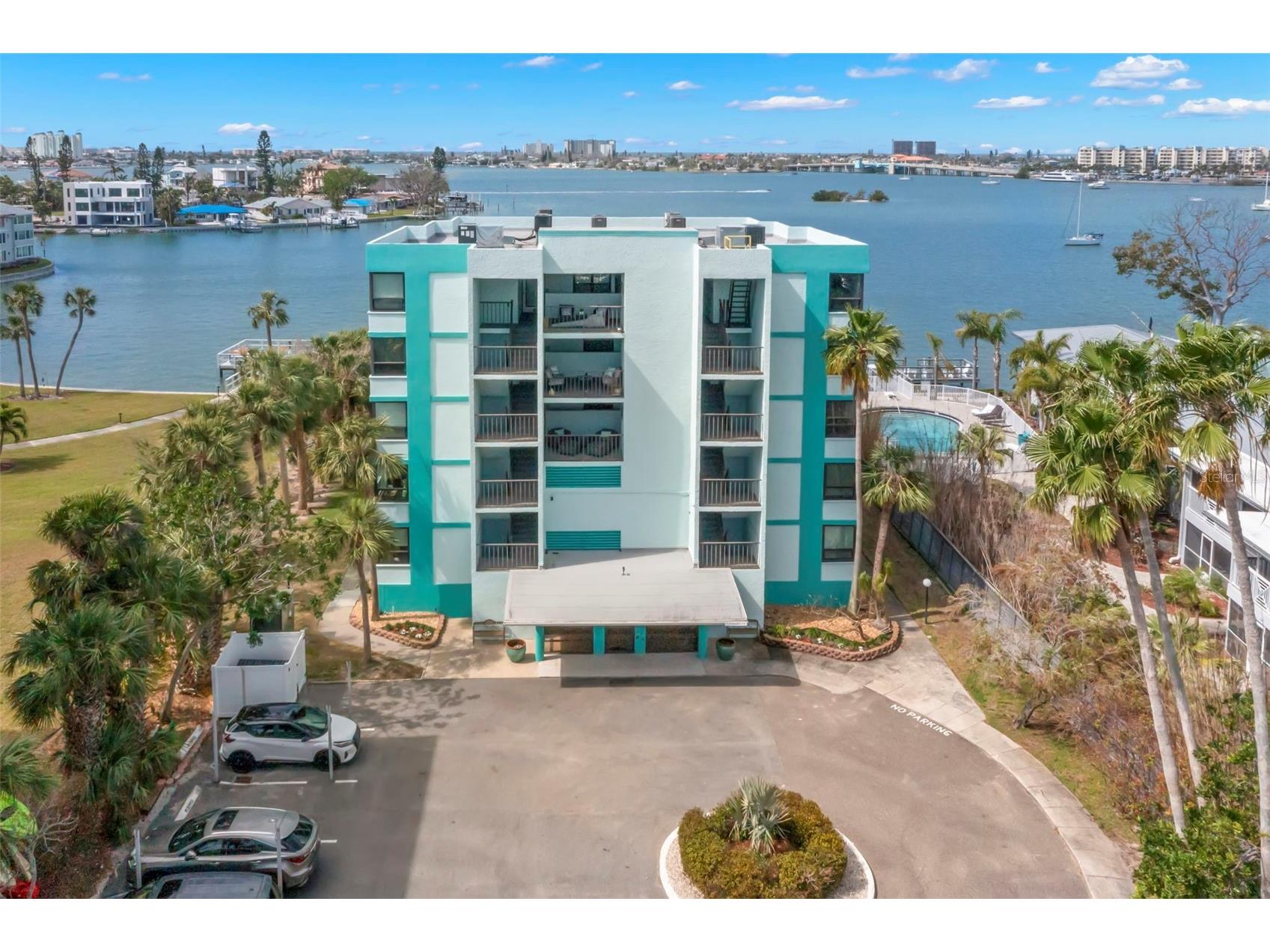 1848 Shore Drive S #402 South Pasadena FL 33707 TB8488247 image2