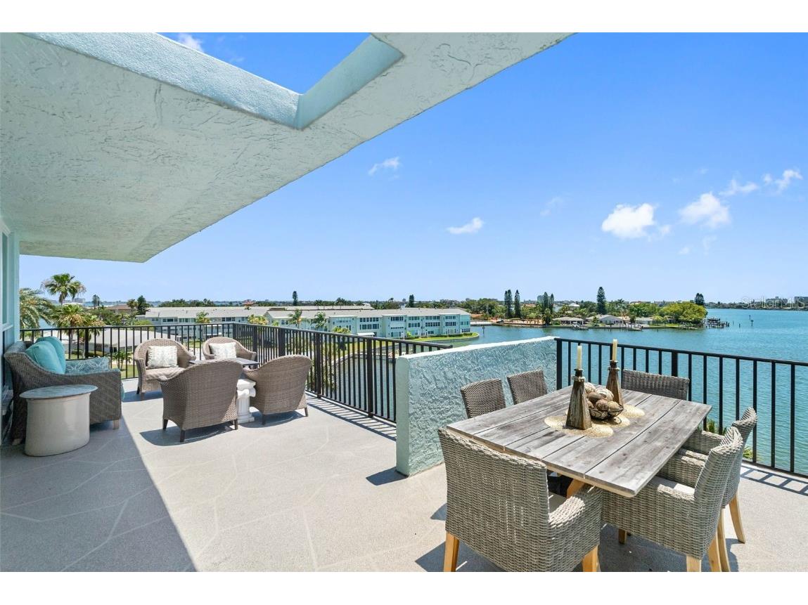 1848 Shore Drive S #501 South Pasadena FL 33707 TB8449140 image5