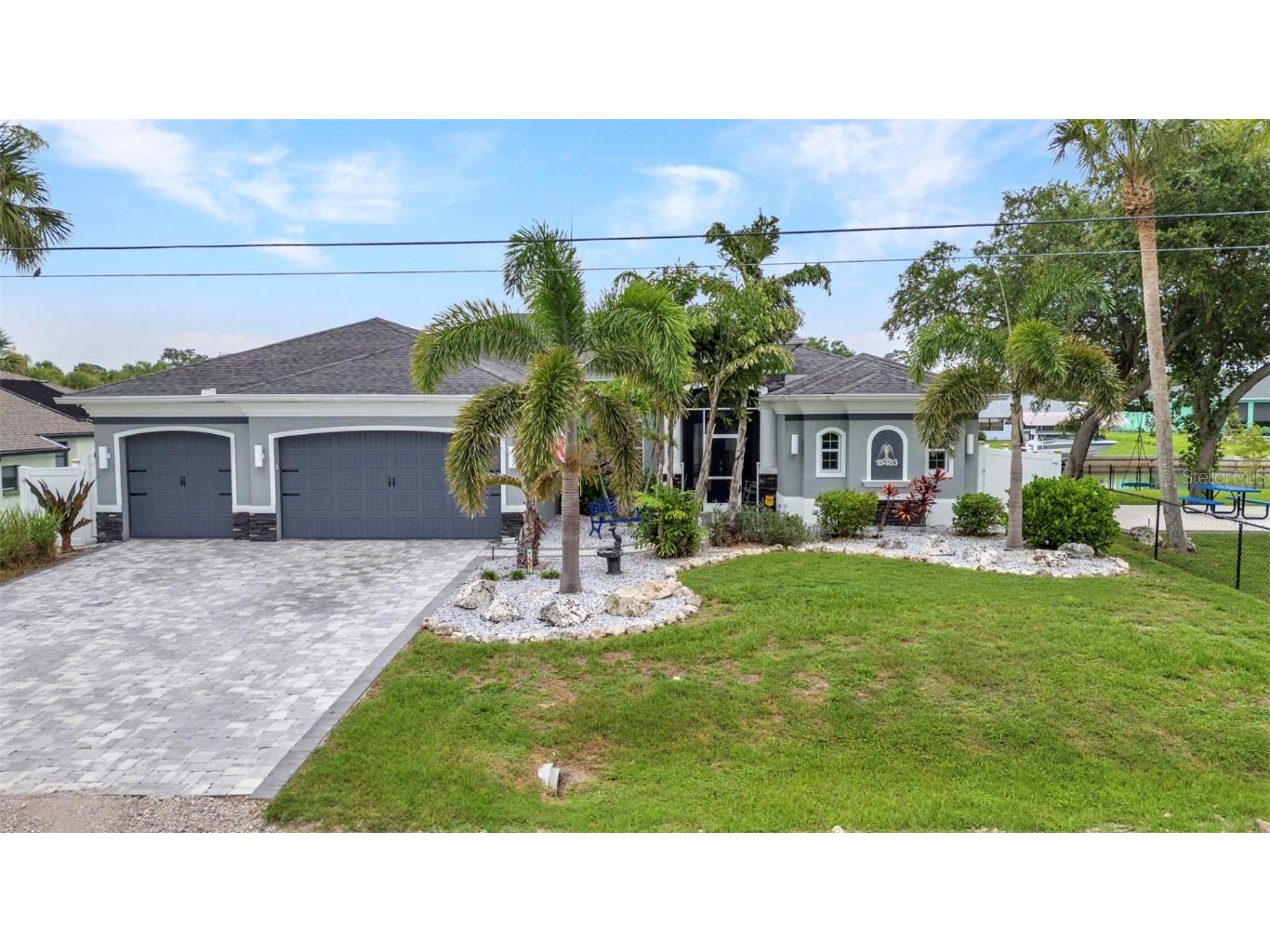 18483 Hottelet Circle Port Charlotte FL 33948 - ACKERMAN WATERWAY C7511987 image1