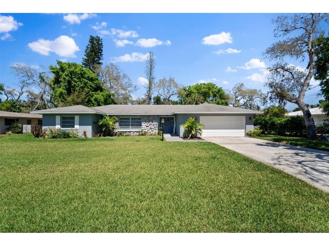 1849 Sandalwood Drive Sarasota FL 34231 A4604046 image1