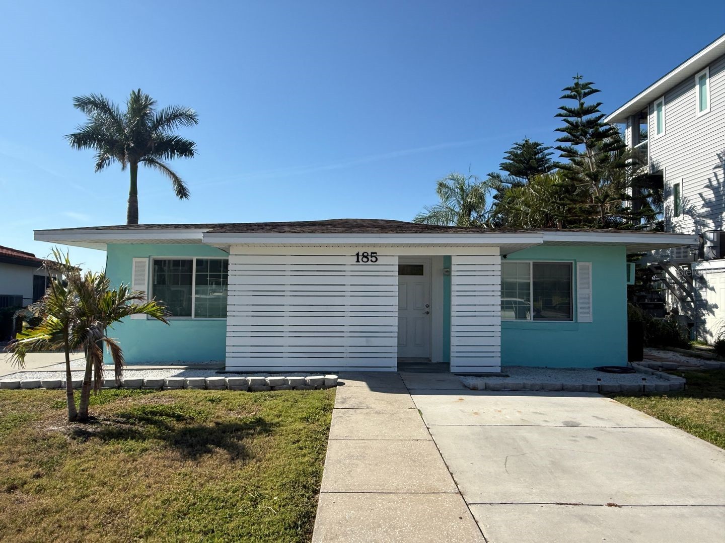 185 175th Terrace Drive E Redington Shores FL 33708 TB8500911 image1