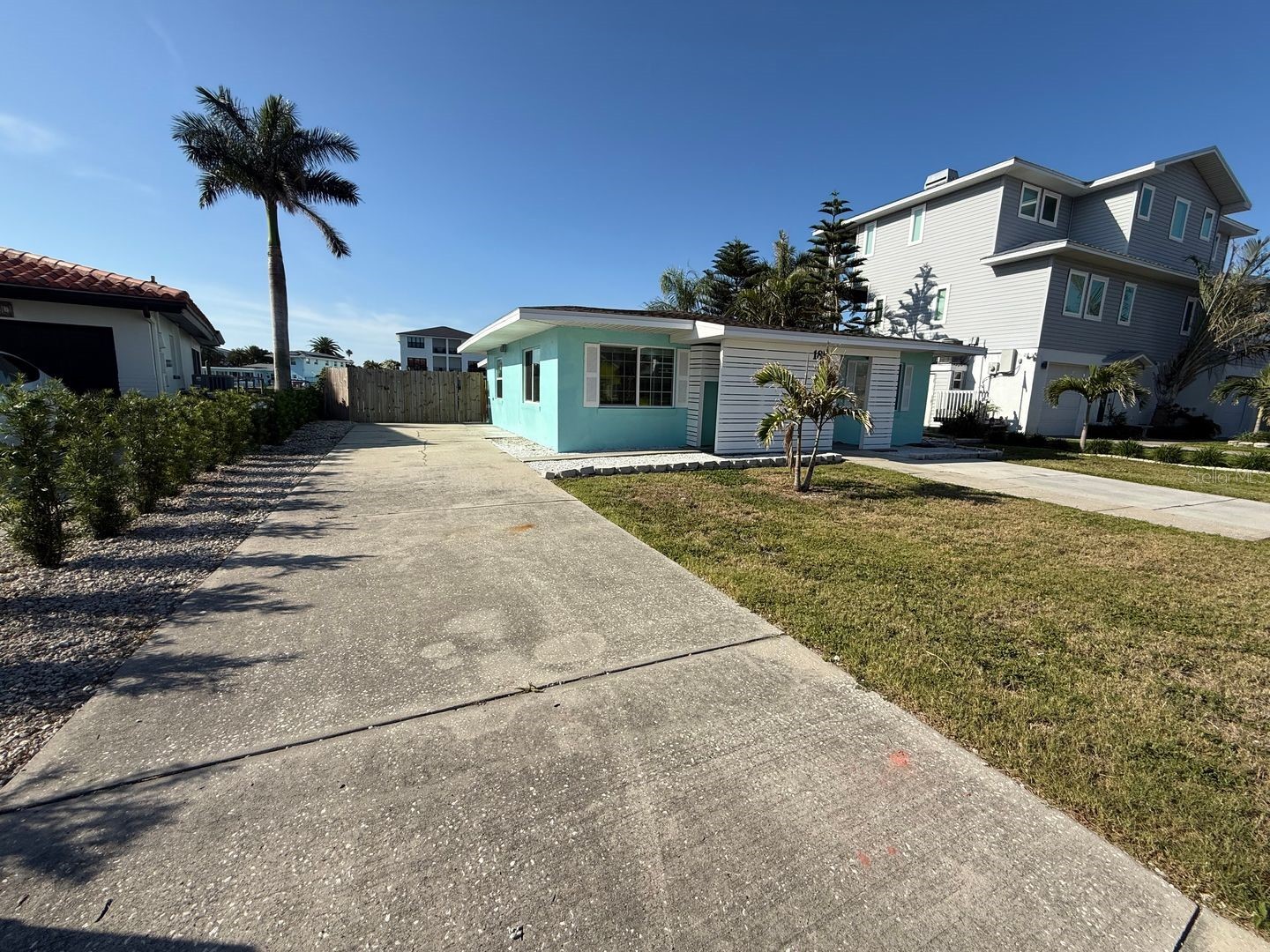 185 175th Terrace Drive E Redington Shores FL 33708 TB8500911 image2
