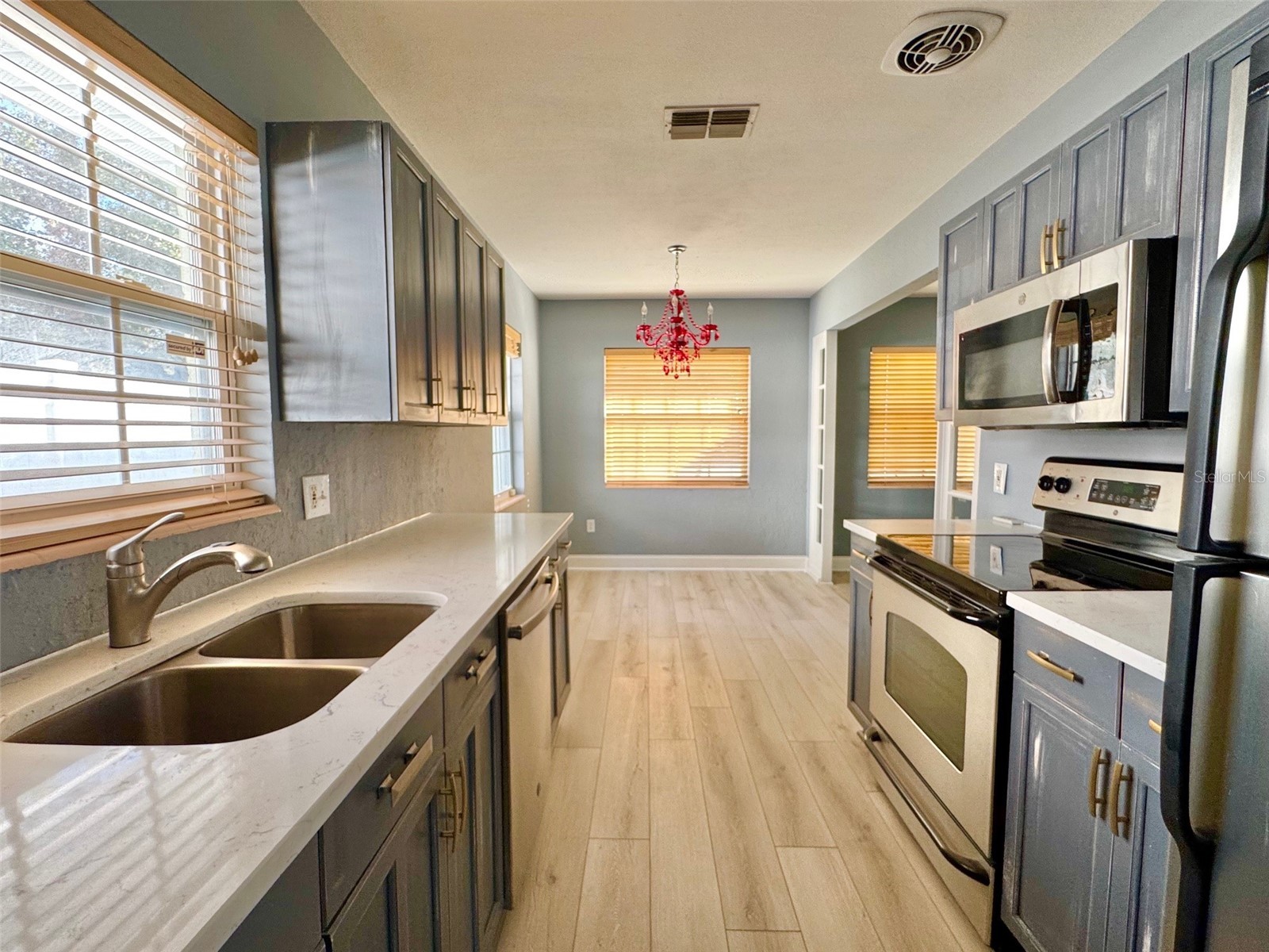 185 22nd Avenue N Saint Petersburg FL 33704 TB8524887 image5