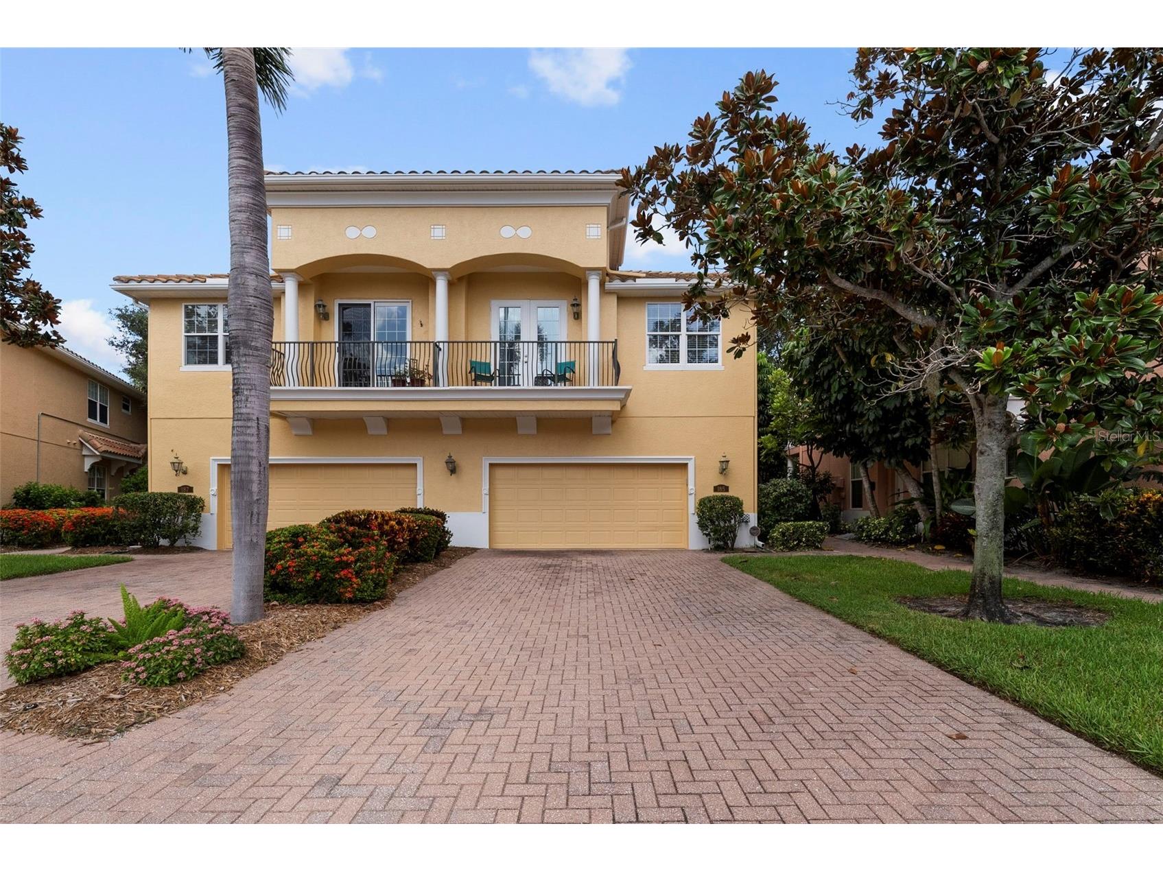 185 Banyan Bay Drive Saint Petersburg FL 33705 - LITTLE BAYOU TO TAMPA BAY TB8527162 image1