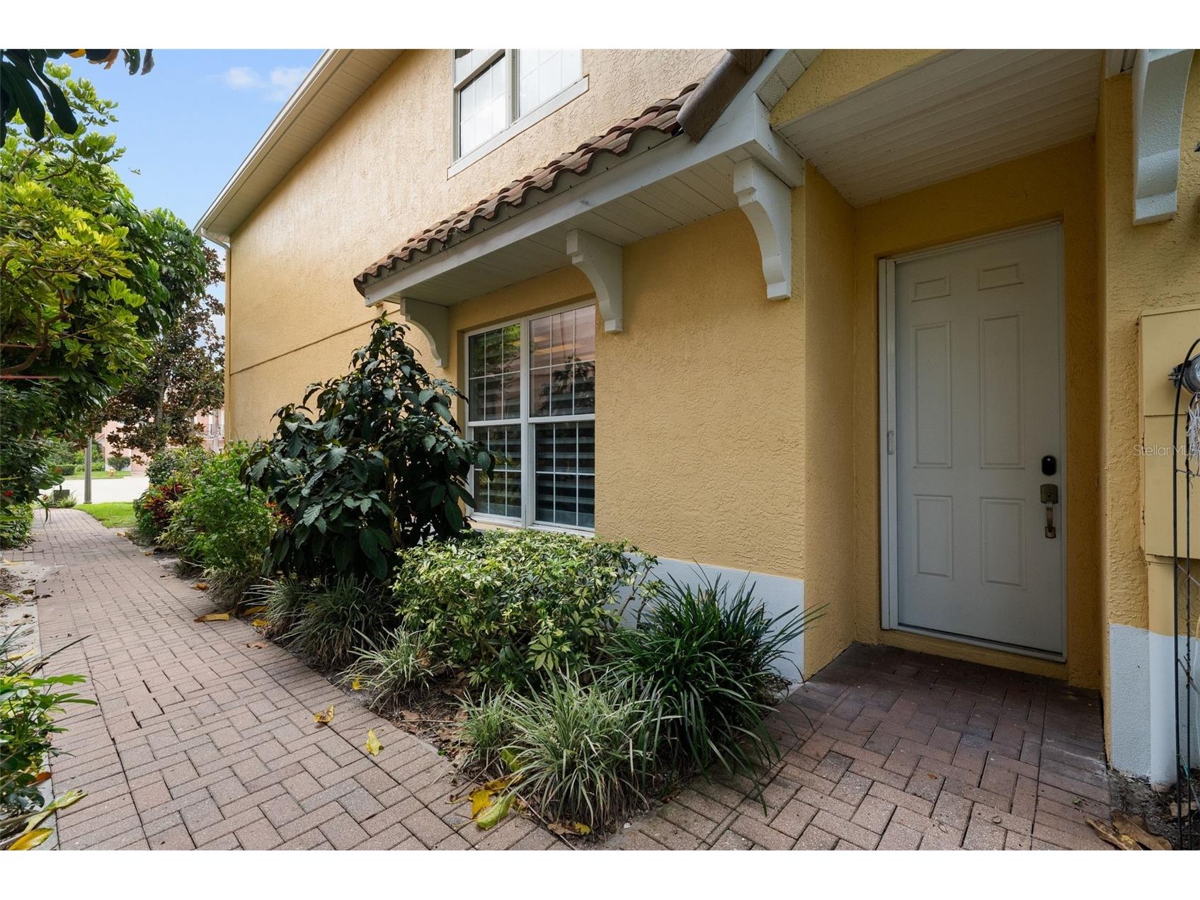 185 Banyan Bay Drive Saint Petersburg FL 33705 - LITTLE BAYOU TO TAMPA BAY TB8527162 image2