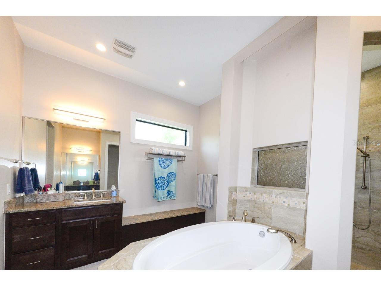 185 Colony Point Dr. Punta Gorda FL 33950 C7519007 image28