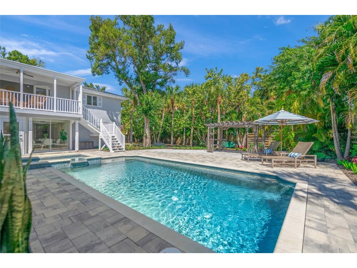 185 Faubel Street Sarasota FL 34242 A4666075 image1