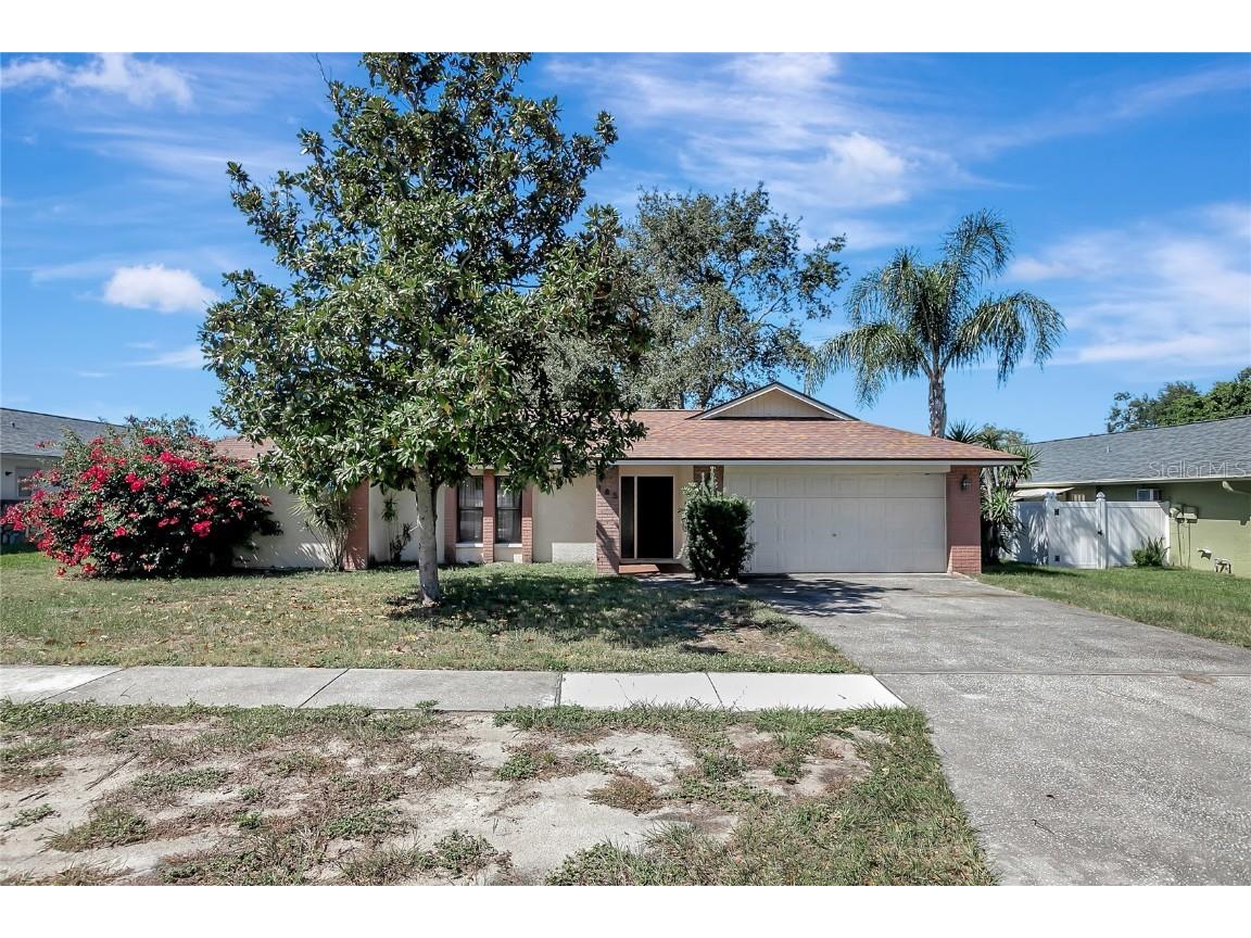 185 Foxcroft Drive W Palm Harbor FL 34683 TB8438387 image1