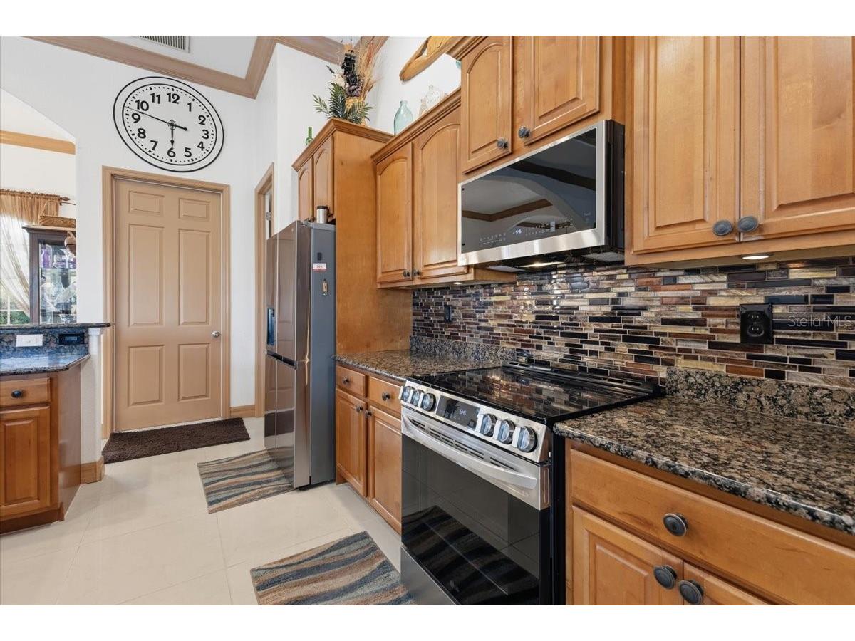 185 Rotonda Boulevard E Rotonda West FL 33947 D6146653 image17