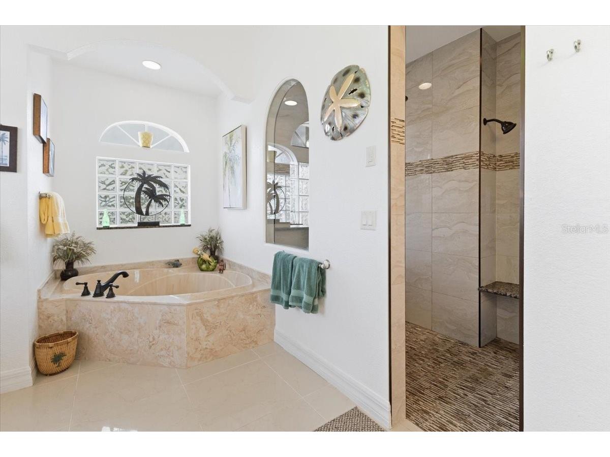 185 Rotonda Boulevard E Rotonda West FL 33947 D6146653 image31